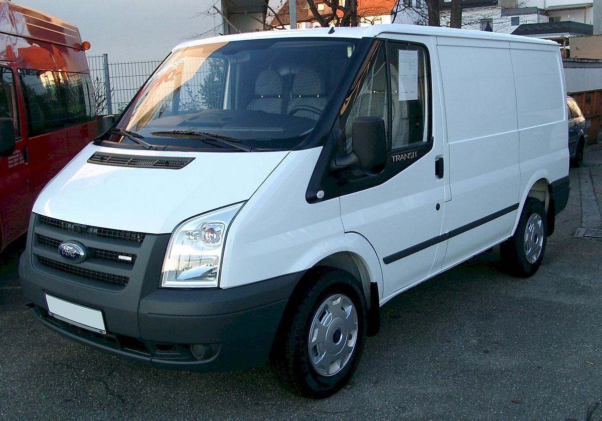 Các đời xe Ford Transit: lịch sử hình thành